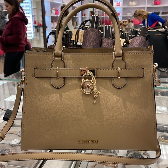 MICHAEL KORS HAMILTON MEDIUM SATCHEL 
 COLOR: CAMEL
NWT - Picture 2 of 16